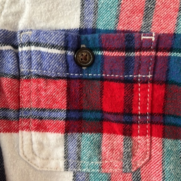 OshKosh - Boys Plaid Button Up - Size 7 - Picture 2 of 6